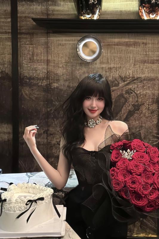 Việt Nam có mỹ nhân mặt đẹp như búp bê, body lại bốc lửa: Bỏ showbiz lấy thiếu gia, 10 năm không trở lại- Ảnh 4.