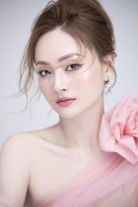 Mỹ nhân khiến Trấn Thành phải quỳ gối xin lỗi vì diễn đỉnh: Đã khùng thì không ai cản nổi, tài năng chạm đỉnh Vbiz