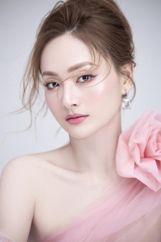 Mỹ nhân khiến Trấn Thành phải quỳ gối xin lỗi vì diễn đỉnh: Đã khùng thì không ai cản nổi, tài năng chạm đỉnh Vbiz- Ảnh 1.