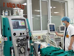 Người đàn ông Hà Nội hôn mê, pH máu tụt xuống 6,8: Bác sĩ phát hiện ngộ độc methanol nguy kịch, khẩn cấp cảnh báo