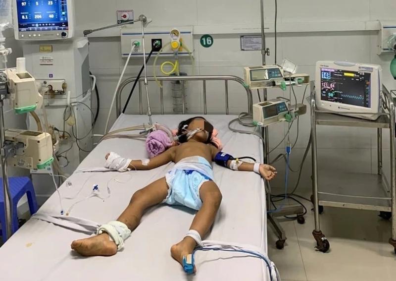 Ăn quả chanh dây rừng còn xanh, hai chị em nhập viện trong tình trạng nguy kịch - Ảnh 1.