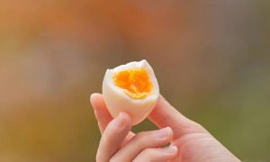 Ăn trứng mỗi ngày, người phụ nữ 54 tuổi nhận "tin vui" sau một năm