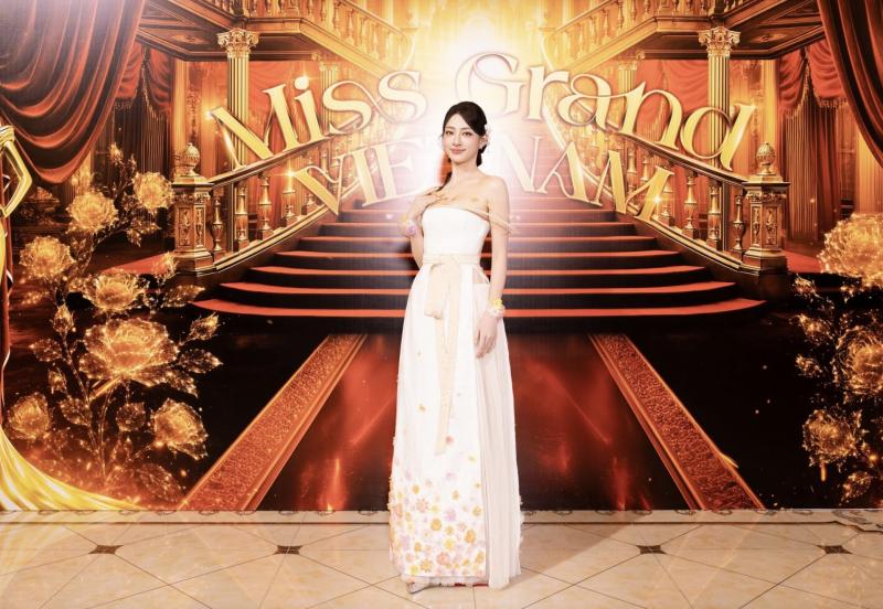 Bán kết Miss Grand Vietnam 2026: Thí sinh mang trăn, "biến hình" thay trang phục giữa sân khấu!- Ảnh 7.