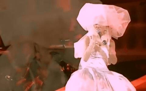 Diva nức tiếng showbiz tổ chức 8 đêm concert trước khi ra đi vì ung thư, cả đời nguyện kết hôn với sân khấu  - Ảnh 6.