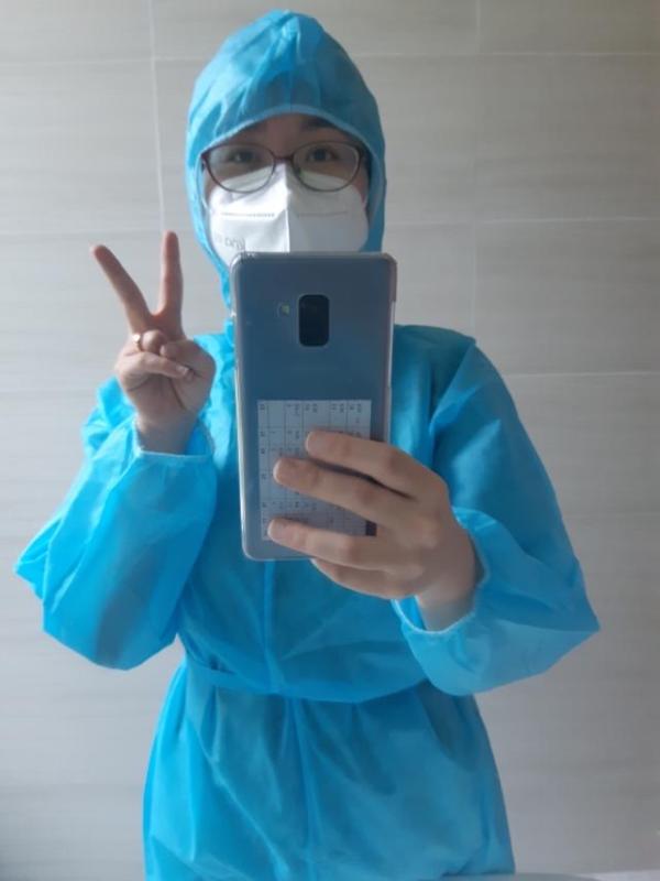 Bác sĩ TP.HCM nghẹn lòng trước tâm nguyện mang theo đôi dép của 1 người mẹ trước lúc qua đời: "Tôi có viết vào cuốn hồi kí Covid, nhưng chưa bao giờ đọc lần 2…”- Ảnh 3.