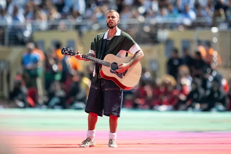 Top sao diễn World Cup kiếm tiền khủng nhất: Shakira xứng ngôi nữ hoàng, Lisa “thắng đậm”, BTS thì sao?- Ảnh 4.