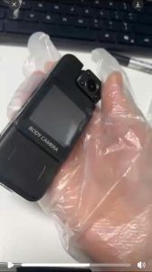 Cận cảnh vật nghi "giống camera giấu kín" được phát hiện trong nhà vệ sinh ở Starbucks: Đã giao nộp cho công an