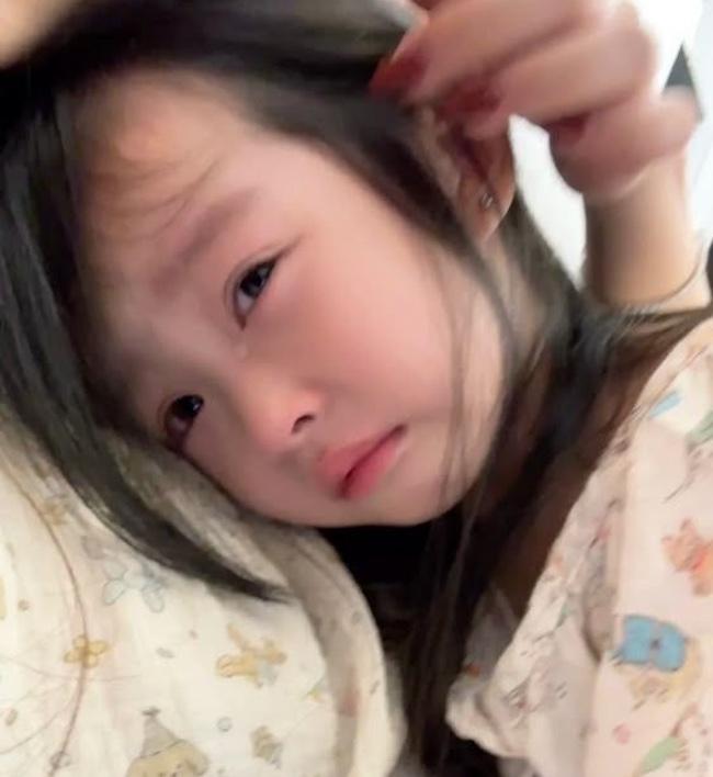 Cậu bé 10 tuổi uống gần 1 tấn nước trong 6 tháng, bố mẹ "sốc nặng' khi bác sĩ nói: 1 thứ trong não đã... biến mất - Ảnh 3.