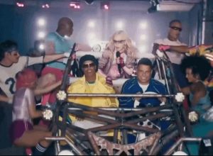 11 phút điên rồ của halftime show World Cup: Madonna mang Ronaldo trở lại, Justin Bieber hát quá hay, BTS – Shakira "nổ lớn"!