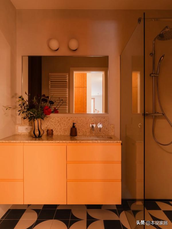 Người phụ nữ 62 tuổi bán nhà ở trung tâm thành phố, chuyển về căn hộ 56m² sau nghỉ hưu: Không rộng nhưng mỗi góc đều khiến nhiều người muốn sống chậm lại- Ảnh 15.
