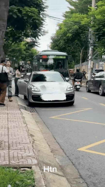 Nam ca sĩ Việt lái Porsche đi giao thịt kho: Nổi tiếng sau 1 hit, loay hoay 8 năm chưa thể “thoát vòng” - Ảnh 1.
