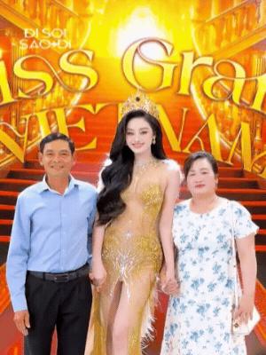Thảm đỏ Chung kết Miss Grand Vietnam: Kỳ Duyên - Thiên Ân ôm nhau tình tứ, Thanh Thuỷ quá slay! - Ảnh 5.