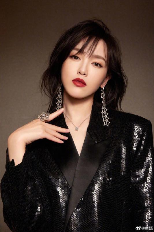 Người duy nhất có thể cướp sạch hào quang của Lưu Diệc Phi: Visual đẹp như trăng, khí chất sáng hơn ngọc- Ảnh 9.