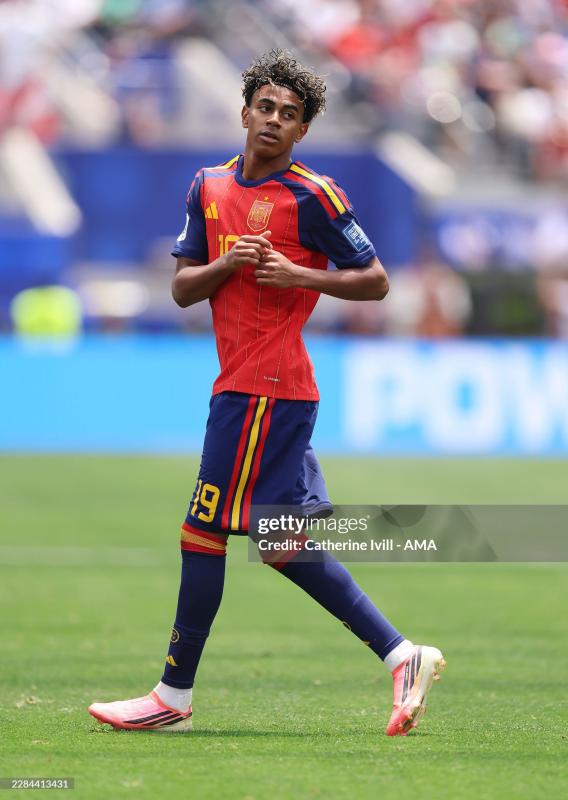 Em trai 3 tuổi của Lamine Yamal gây sốt World Cup, màn ăn mừng đáng yêu khiến ai xem cũng phải mỉm cười- Ảnh 3.