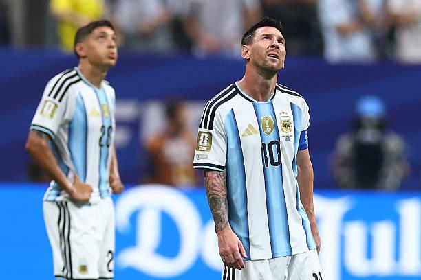 Messi đáp trả cáo buộc được thiên vị tại World Cup: "Nếu nghĩ đó không phải lỗi, bóng đá không dành cho bạn" - Ảnh 2.