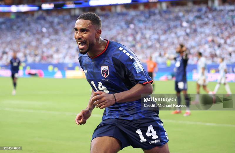 Vỡ oà cảm xúc: Cape Verde có bàn thắng gỡ hòa khiến nhà đương kim vô địch Argentina choáng váng - Ảnh 3.