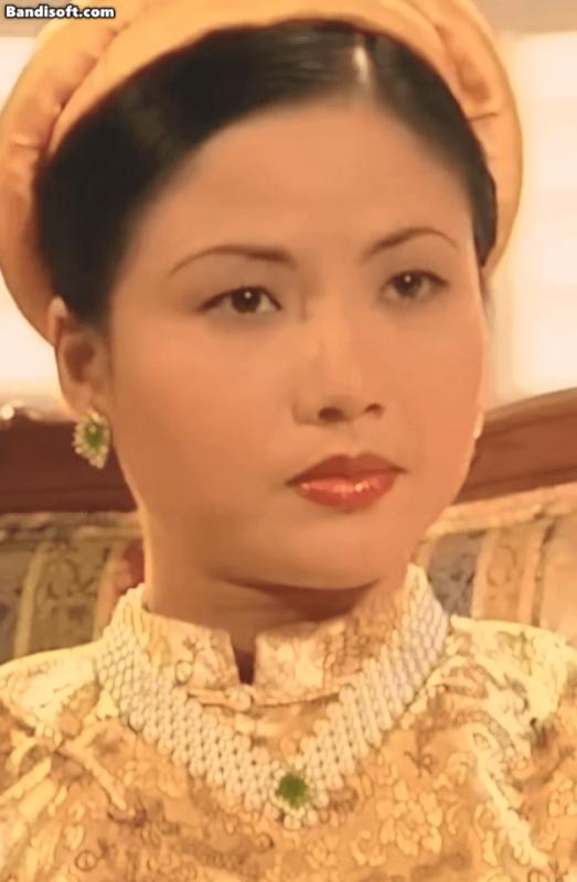 Mỹ nhân Việt đẹp đến mức ai không biết còn tưởng Hoàng hậu thật: Visual xé sử bước ra, diễn chuẩn hơn sách giáo khoa- Ảnh 3.