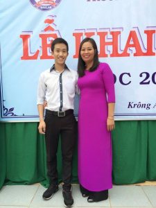 Cậu học sinh đen nhẻm từng là thủ khoa khối C toàn quốc năm 2016 nay là Thượng úy Công an, có màn “lột xác” đến ngỡ ngàng