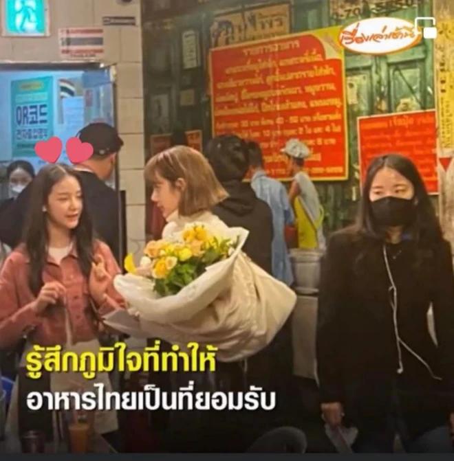 Nhan sắc đẹp như tranh vẽ của tiểu thư showbiz, camera cận mặt cũng phải "đầu hàng" - Ảnh 10.