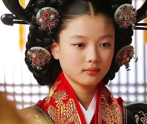 Kim Yoo Jung không còn là "em gái quốc dân"- Ảnh 7.