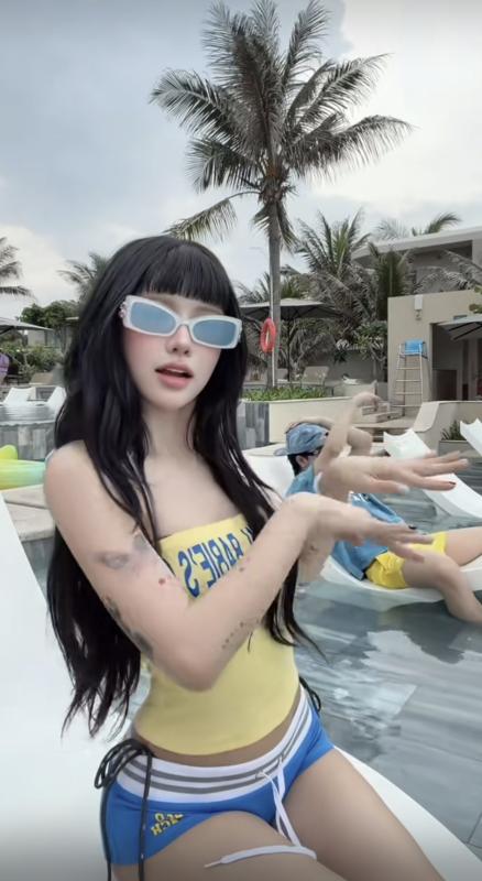1 Anh Trai Say Hi đăng ảnh du lịch ai dè lộ chuyện hẹn hò gái xinh ở resort- Ảnh 3.