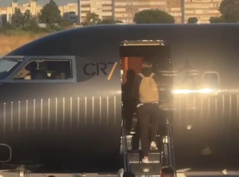 Ronaldo xách vali về nước bằng chuyên cơ 81 triệu USD - Ảnh 5.