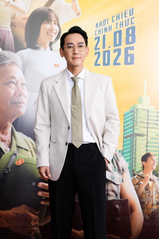 Xuất hiện phim Việt được kỳ vọng là Mưa Đỏ thứ 2: Nam chính đẹp trai lại siêu hot, miệng cười mà nước mắt vẫn rơi - Ảnh 11.