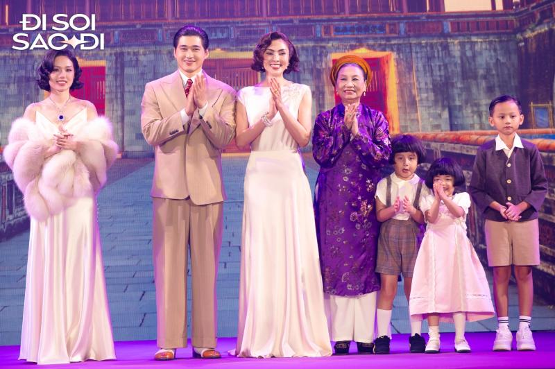Hành động giữa sân khấu rõ thái độ Tăng Thanh Hà với nam diễn viên điển trai kém 11 tuổi- Ảnh 2.