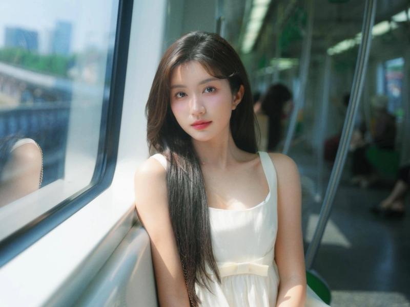 Vbiz có cô gái bị mỉa mai khắp MXH đến mức phải xin netizen “kìm chế”, visual sáng trưng nhưng khó ưa vô cùng- Ảnh 5.
