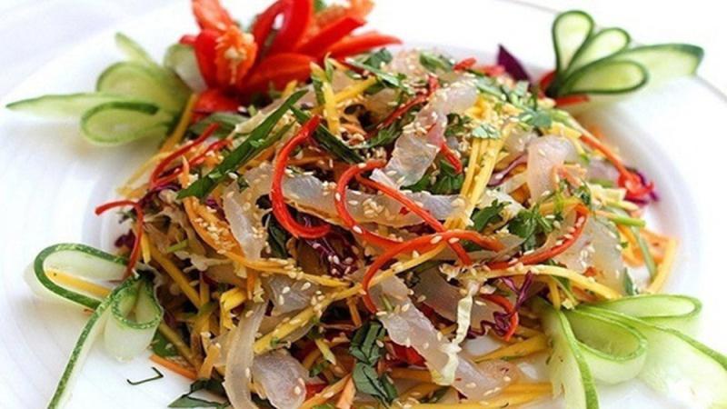 Người đàn ông 28 tuổi suýt tử vong sau khi ăn món khoái khẩu "vạn người mê" - Ảnh 1.