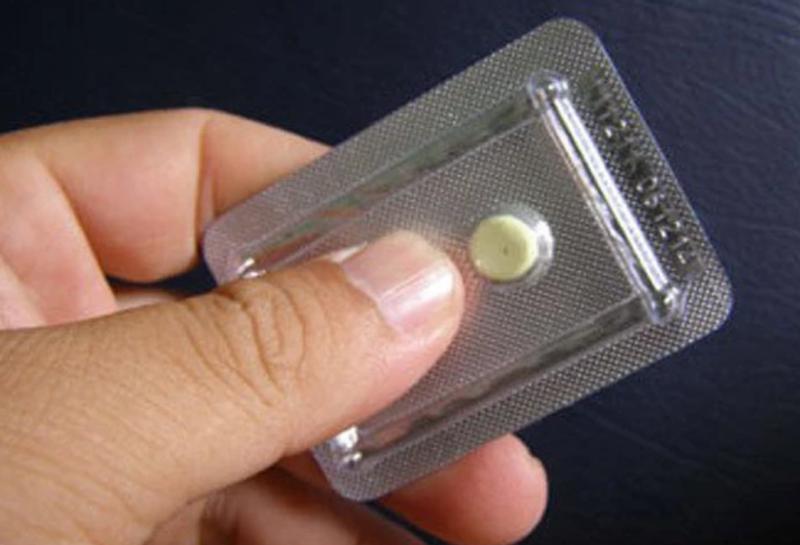 Người phụ nữ 32 tuổi "máu trắng đục như sữa" vì thứ quen thuộc trong tủ thuốc - Ảnh 2.