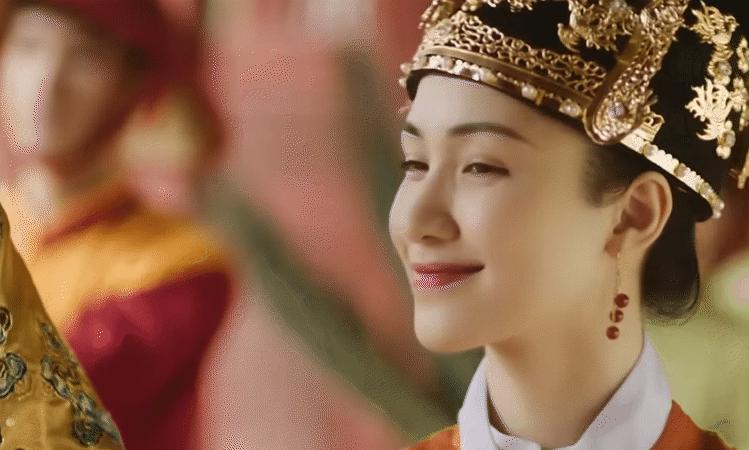 3 mỹ nhân từng đóng vai Nam Phương Hoàng hậu: Người được khen thần thái, người thu hút với hàng trăm triệu lượt xem- Ảnh 6.