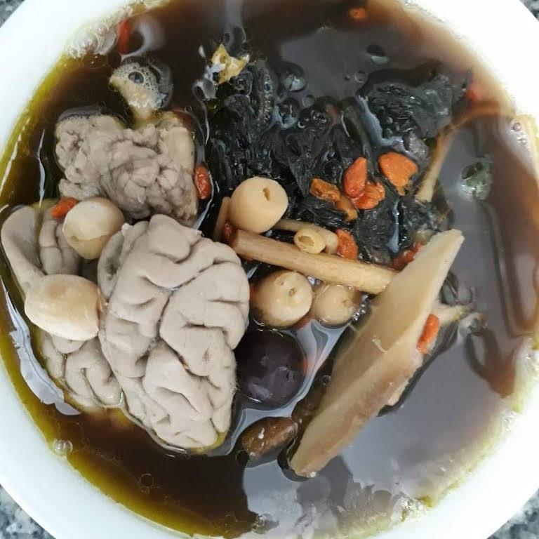 Ở con lợn có 3 phần giàu cholesterol hơn cả thịt mỡ, ăn nhiều "phá" tim mạch: Nhiều người Việt mê, tưởng ăn "sành" - Ảnh 1.