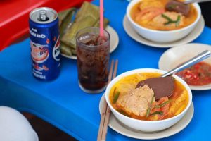 Ẩm thực trên đường đua số và cầu nối di sản