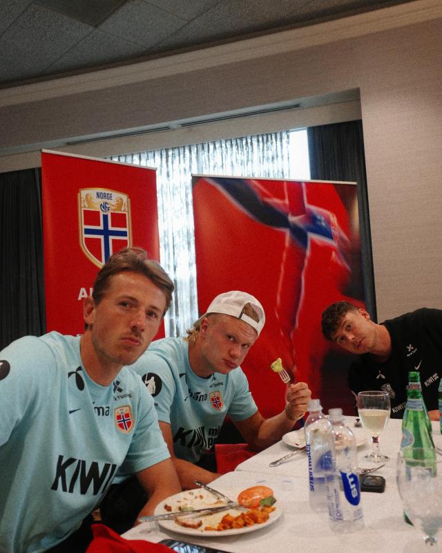 Na Uy khép lại mùa hè ở Bắc Mỹ: World Cup đẹp hơn vì có vũ điệu Viking chèo thuyền và cả "vựa muối" Haaland- Ảnh 4.