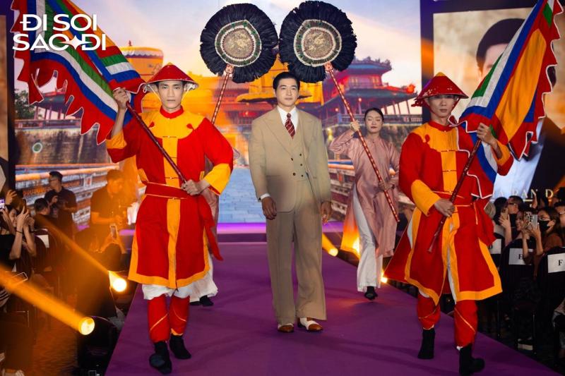 Lần đầu có mỹ nam Vbiz tăng cân quá đà lại được khen nức nở: Khí chất hoàng tộc trời sinh, càng phát tướng càng đẹp- Ảnh 2.