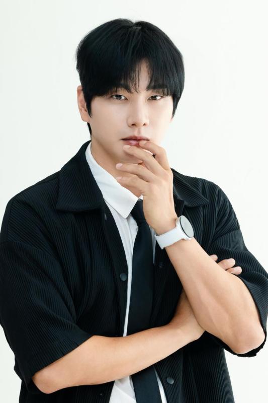 Lee Yi Kyung: Nếu anh Trấn Thành ngỏ lời mời hợp tác, tôi sẽ nhận lời vô điều kiện- Ảnh 4.