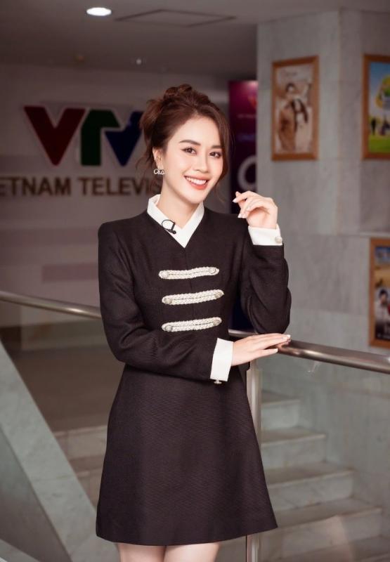 Cuộc sống của "MC xinh nhất nhì VTV" sau 4 năm lấy chồng tiến sĩ- Ảnh 1.