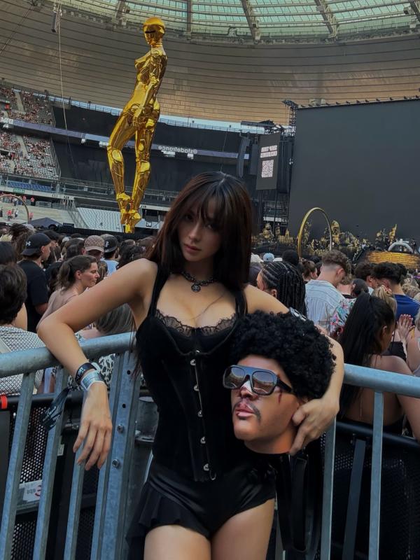 Mỹ nhân Việt gây bão MXH quốc tế vì "cầm đầu" The Weeknd - Ảnh 5.