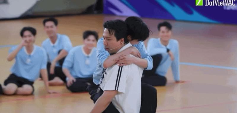 Nam ca sĩ được Trấn Thành “bế bồng”, mối quan hệ gây bất ngờ- Ảnh 1.