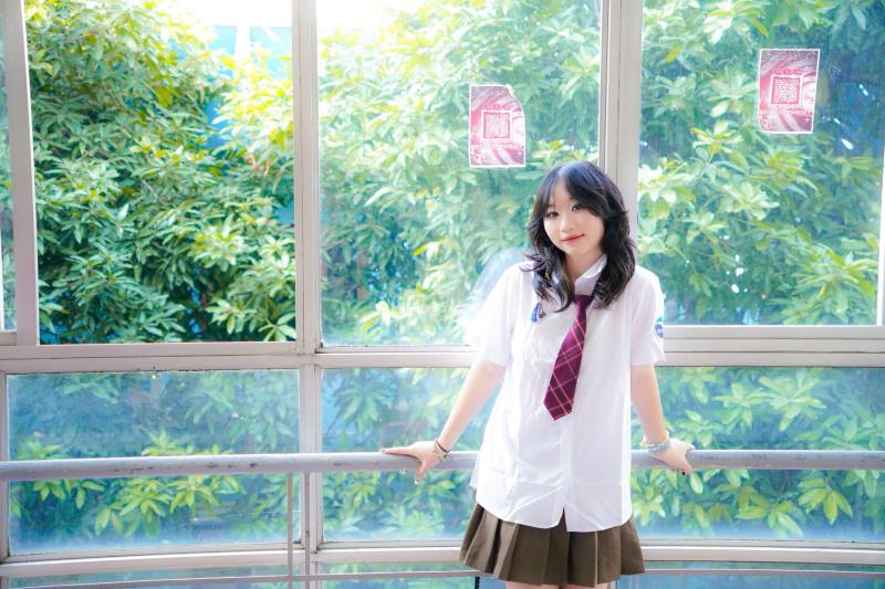 Thủ khoa khối D01 nhận tin vui lúc đang ăn sáng với gia đình ở Bờ Hồ: "Bố đọc điểm trước, mình còn tưởng bố nhìn nhầm" - Ảnh 3.