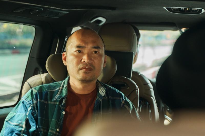 Việt Nam remake phim Trung Quốc 12.000 tỷ chấn động MXH: Cười quặn ruột vì nam chính, ngồi im một chỗ cũng thấy hài- Ảnh 2.