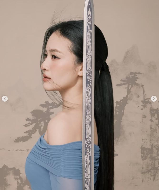 Mỹ nhân bí ẩn nhất Vbiz: Học cùng trường với Chương Tử Di và Đường Yên, bí mật kết hôn không ai hay biết- Ảnh 8.