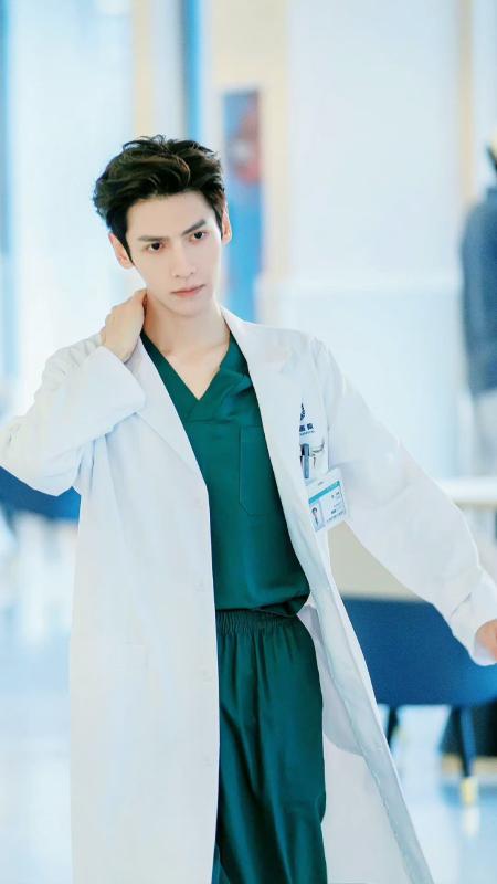 Cổ nhân trời chọn quay về thời hiện đại đẹp ná thở: Bạch mã hoàng tử hàng real, U40 trẻ phơi phới như mới 20- Ảnh 8.