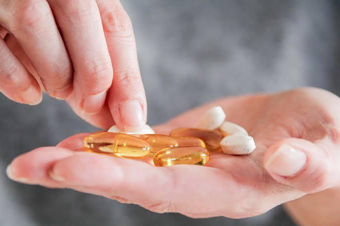 Vitamin D + Omega-3: Combo được lòng dân văn phòng nhưng không phải ai cũng hợp - Ảnh 2.