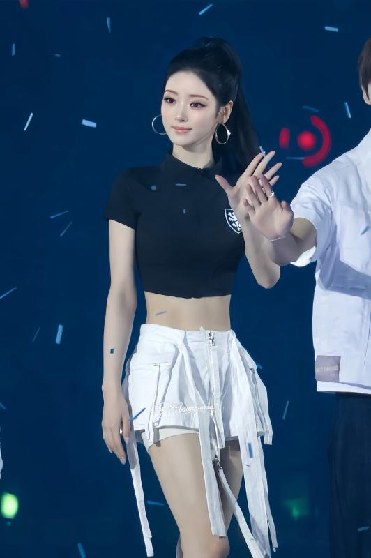 "Tổ hợp kỳ quan nhan sắc" mới của showbiz: Mỹ nhân đẹp nhất thế giới "chặt đẹp" mọi khung hình!- Ảnh 9.