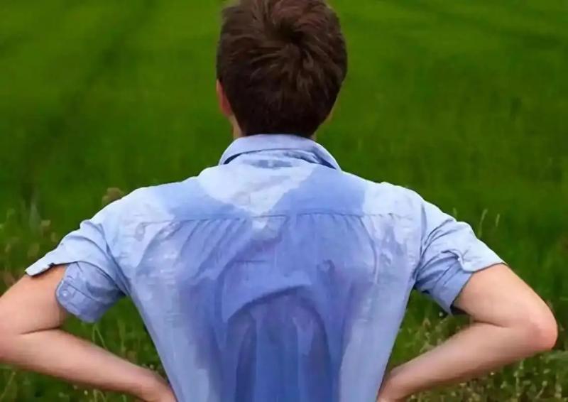 Đổ mồ hôi đầu nhiều đến mức ướt sũng tóc, xin lưu ý: Đây có thể là dấu hiệu cảnh báo vấn đề ở 4 cơ quan nội tạng - Ảnh 1.