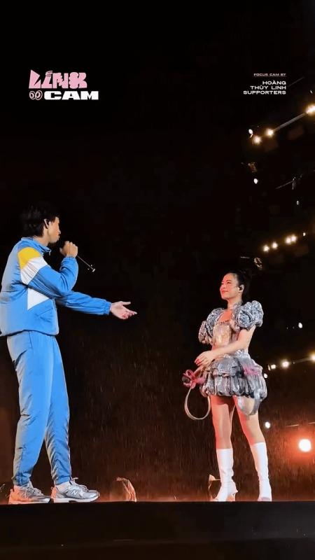 "Mang ngay lễ đường đến cho Đen Vâu và Hoàng Thuỳ Linh"- Ảnh 2.