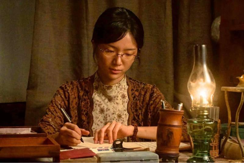 Lưu Diệc Phi, Triệu Lộ Tư không có phim để đóng- Ảnh 2.