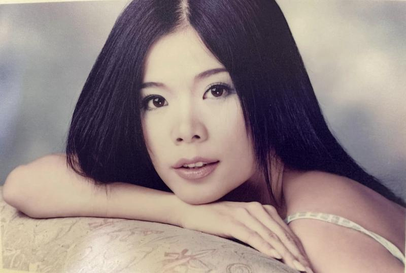 Việt Nam có phó chủ tịch tập đoàn nghỉ hát 10 năm, chán showbiz lui về sống an nhàn ở biệt thự nghìn mét vuông  - Ảnh 1.